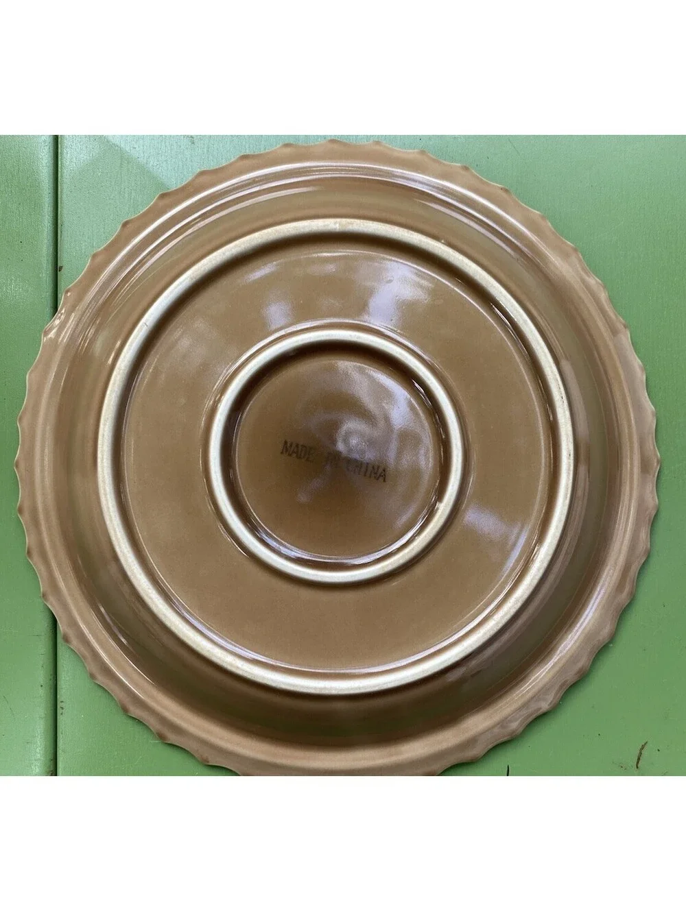 Autumn/Apple Pie Keeper Dish Brown Glaze Ceramic Pie Plate 11”